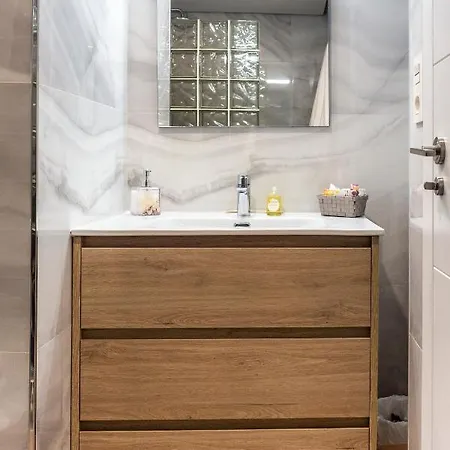 شقة Benibeachhouse *